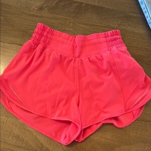 Lululemon Athletica Coral Athletic 2.5 Hotty Hot Shorts